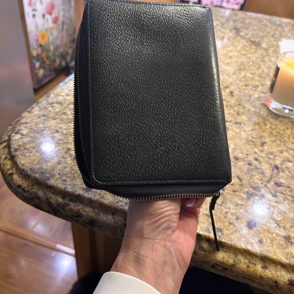 Kate Spade Black Wallet. Calendar & Card Holder. Like new condition. - Picture 4 of 6